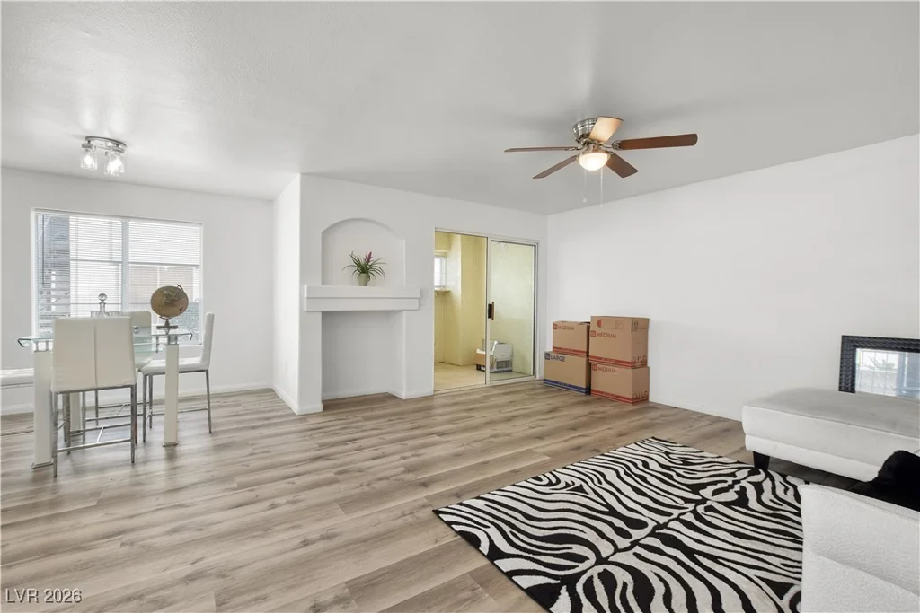 4428 Lake Mead, Las Vegas, NV 89108