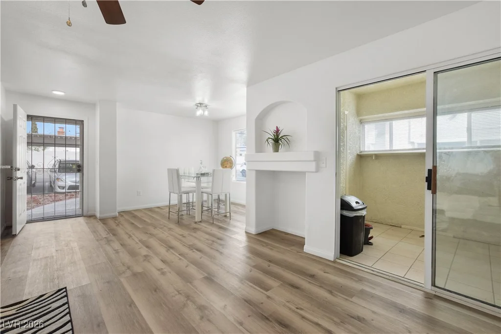4428 Lake Mead, Las Vegas, NV 89108