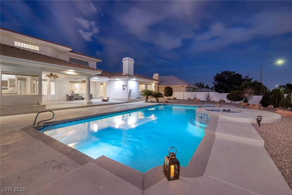 7421 Silver Palm, Las Vegas, NV 89117