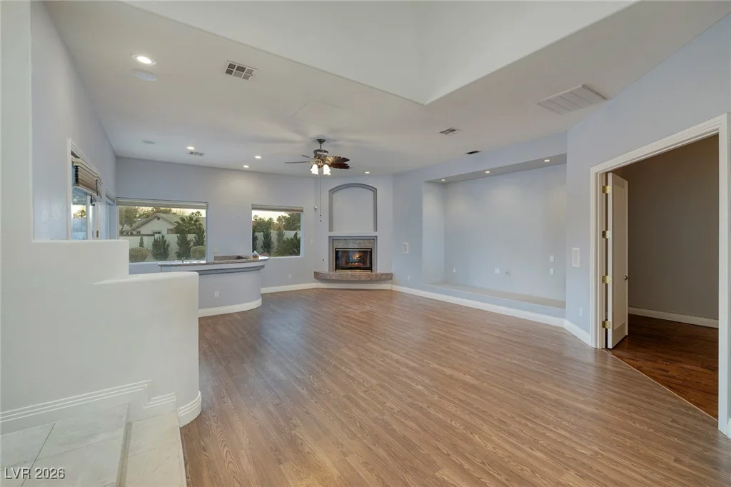 7421 Silver Palm, Las Vegas, NV 89117