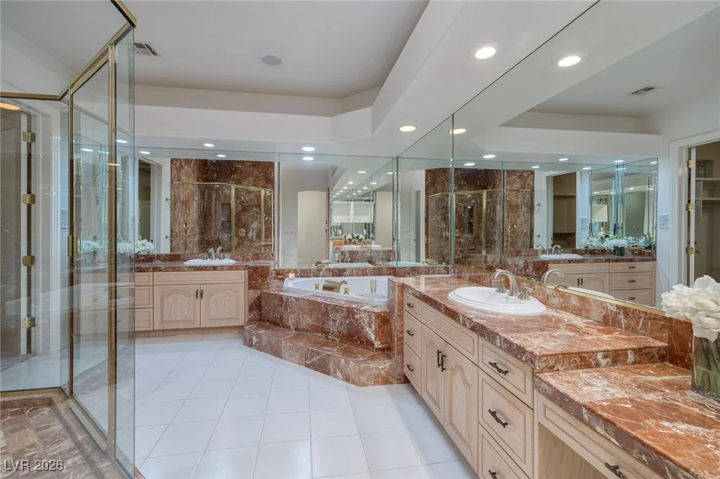 7421 Silver Palm, Las Vegas, NV 89117