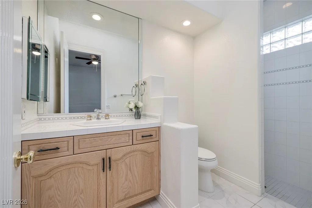 7421 Silver Palm, Las Vegas, NV 89117
