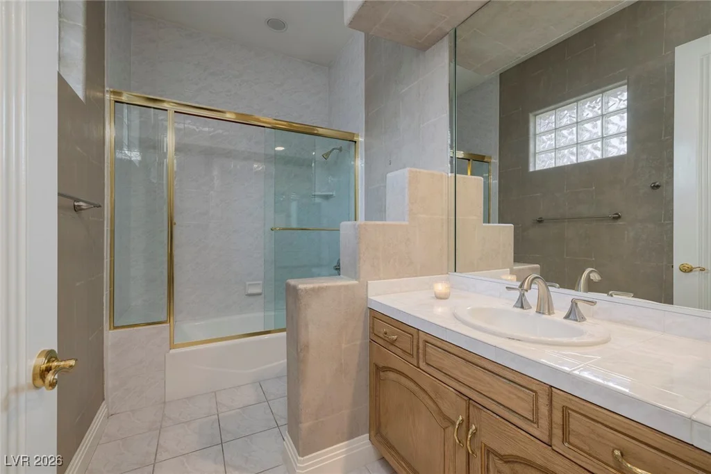 7421 Silver Palm, Las Vegas, NV 89117