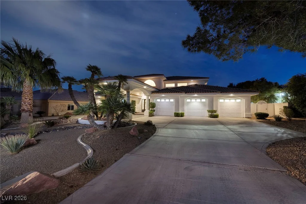 7421 Silver Palm, Las Vegas, NV 89117