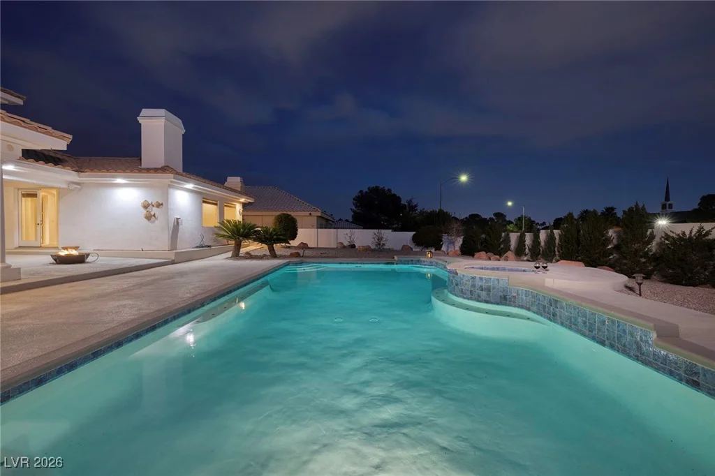 7421 Silver Palm, Las Vegas, NV 89117