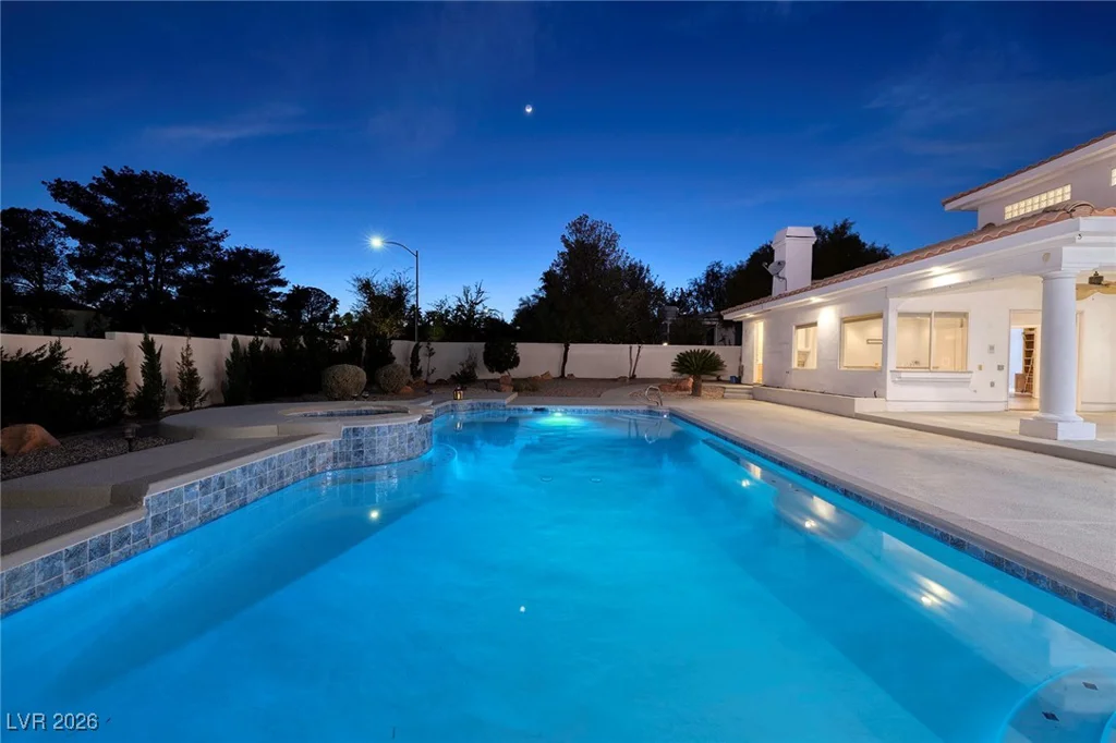 7421 Silver Palm, Las Vegas, NV 89117