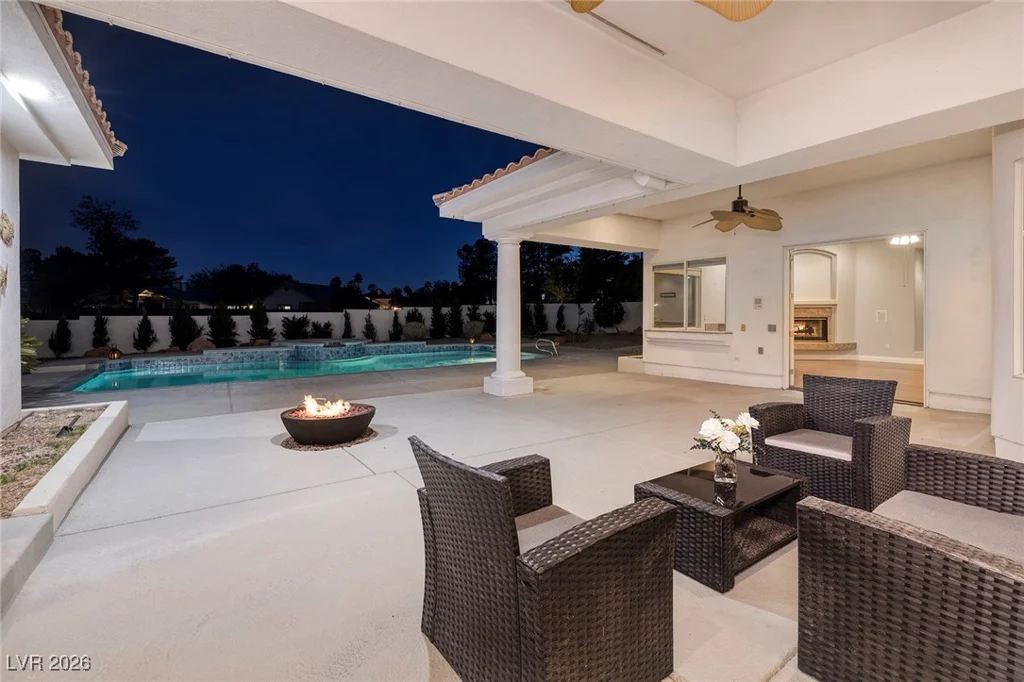 7421 Silver Palm, Las Vegas, NV 89117
