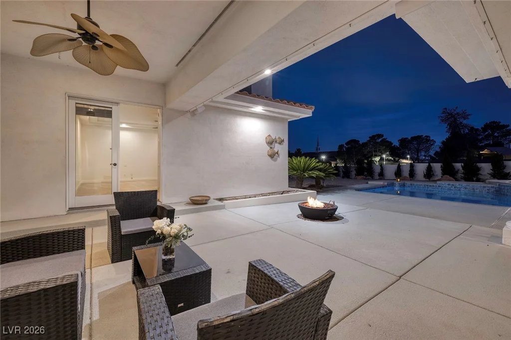 7421 Silver Palm, Las Vegas, NV 89117