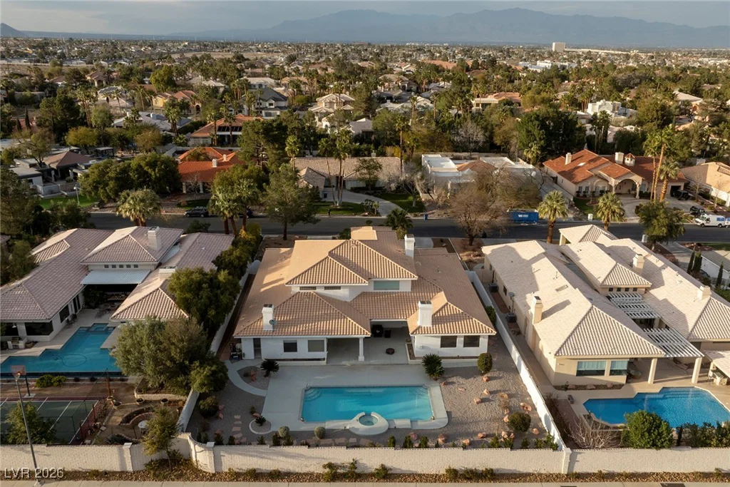 7421 Silver Palm, Las Vegas, NV 89117