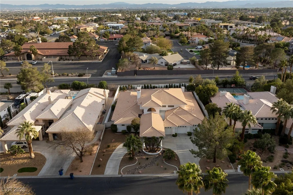 7421 Silver Palm, Las Vegas, NV 89117