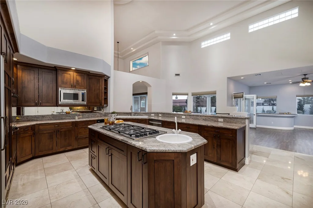 7421 Silver Palm, Las Vegas, NV 89117