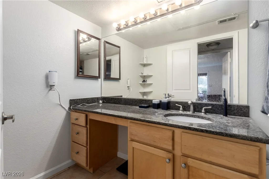 2879 Geary, Las Vegas, NV 89109