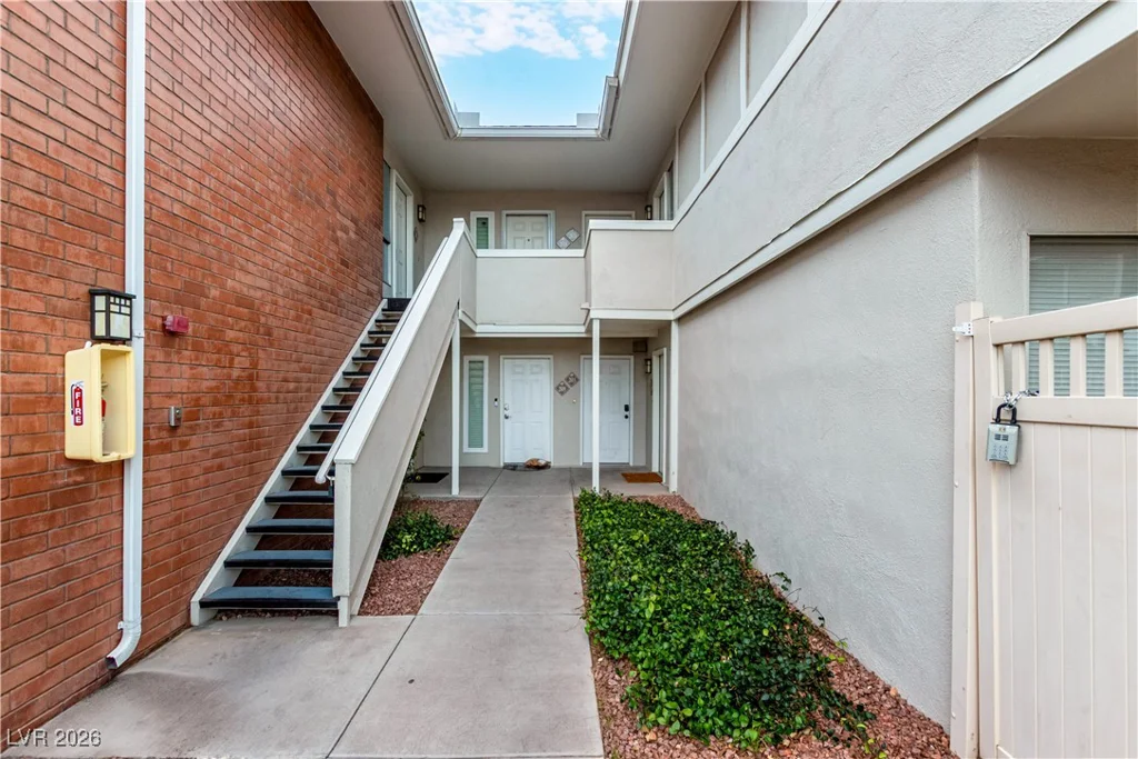 2879 Geary, Las Vegas, NV 89109