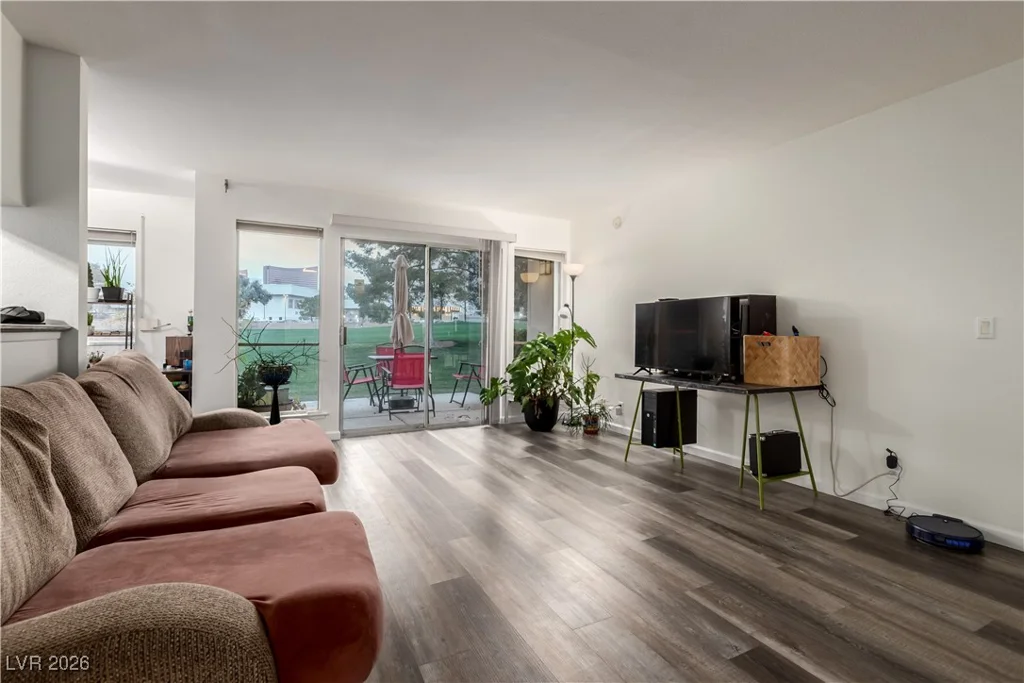 2879 Geary, Las Vegas, NV 89109