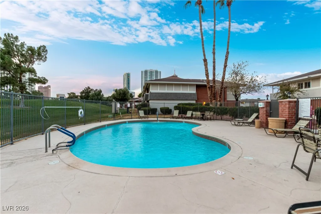 2879 Geary, Las Vegas, NV 89109