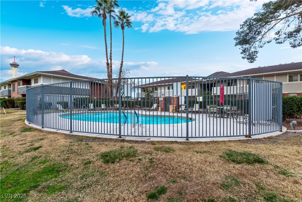 2879 Geary, Las Vegas, NV 89109