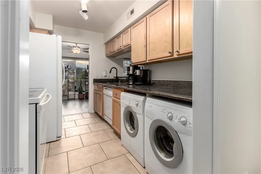2879 Geary, Las Vegas, NV 89109