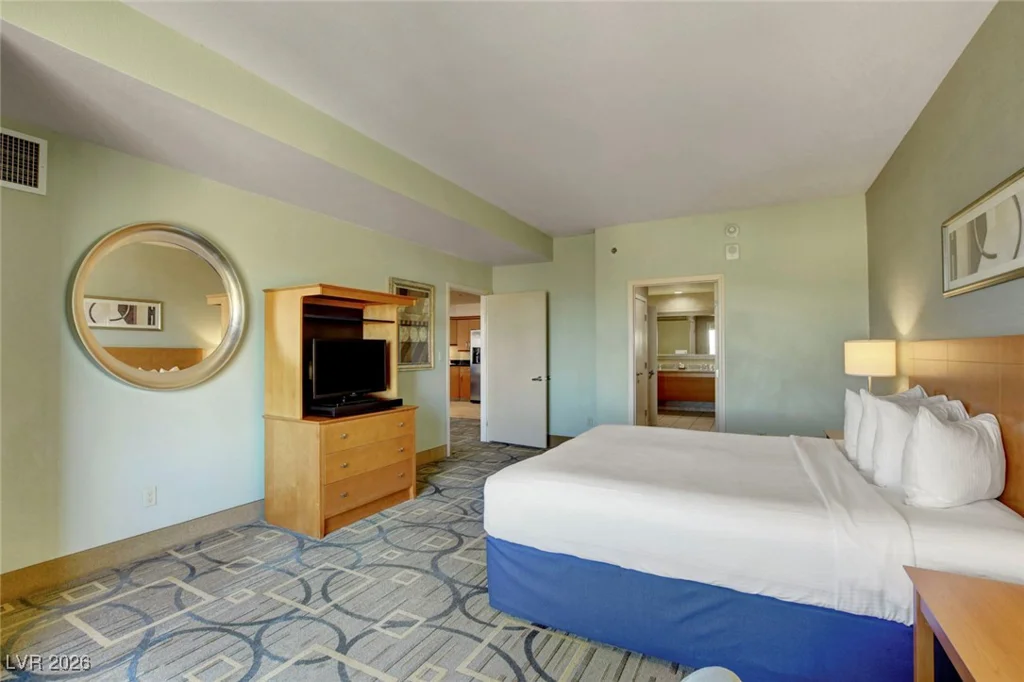 211 Flamingo, Las Vegas, NV 89169