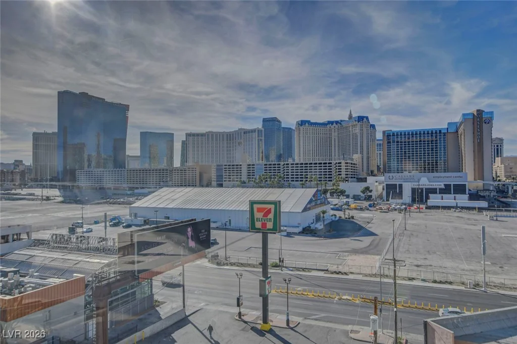 211 Flamingo, Las Vegas, NV 89169