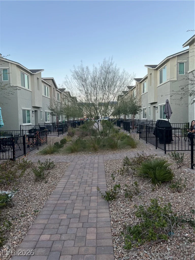 2971 Fire Cracker Red, Las Vegas, NV 89122