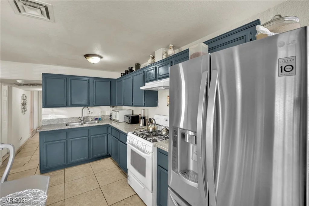 1843 Bruce, North Las Vegas, NV 89030