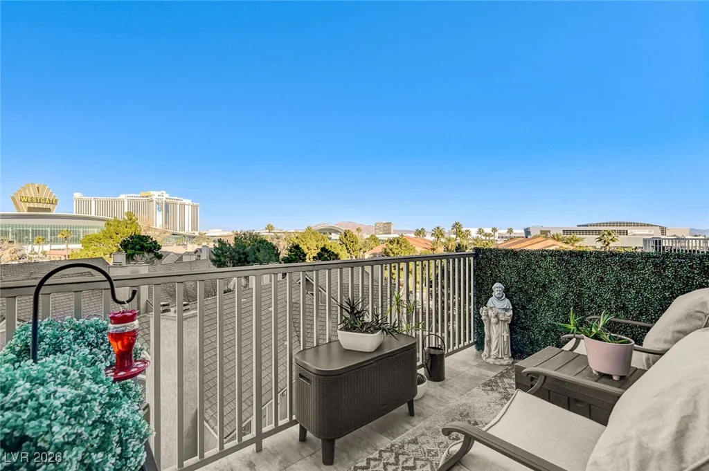 360 Desert Inn, Las Vegas, NV 89109