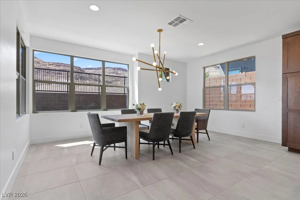 10215 Meridian Hill, Las Vegas, NV 89135