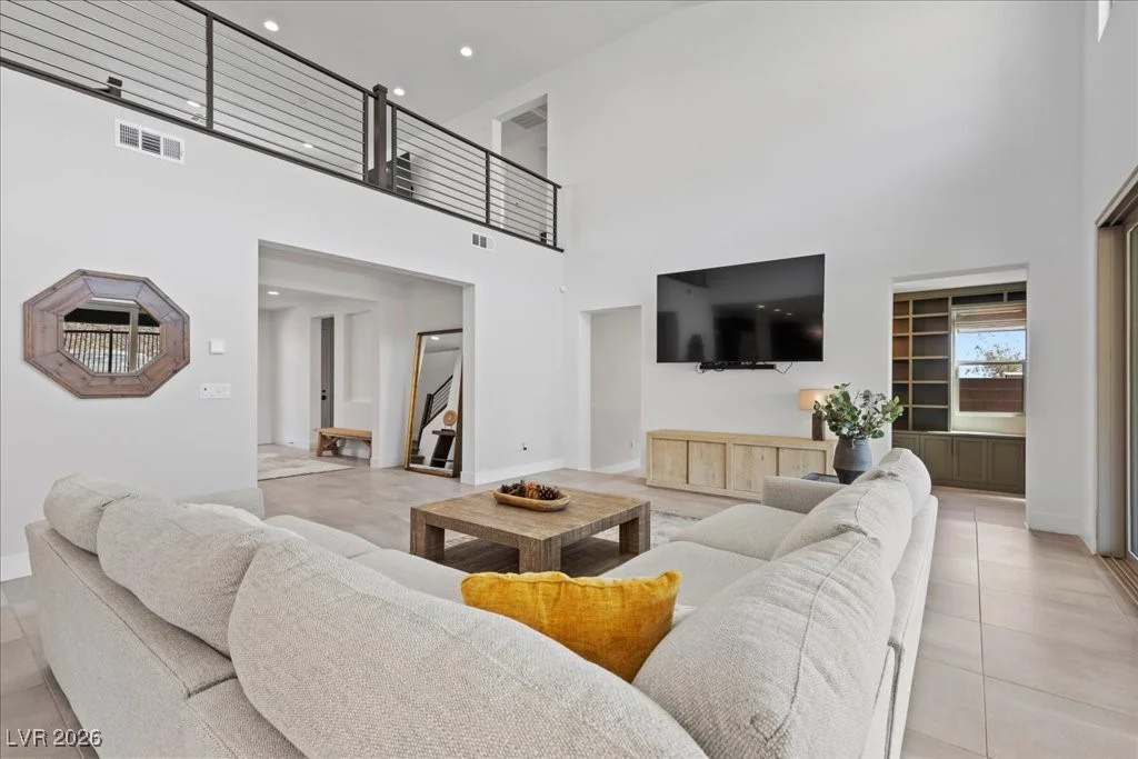 10215 Meridian Hill, Las Vegas, NV 89135