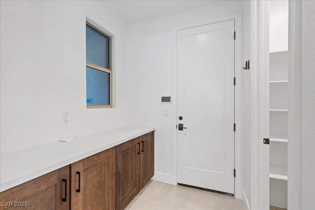 10215 Meridian Hill, Las Vegas, NV 89135