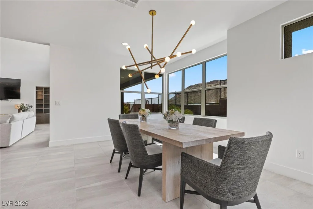 10215 Meridian Hill, Las Vegas, NV 89135