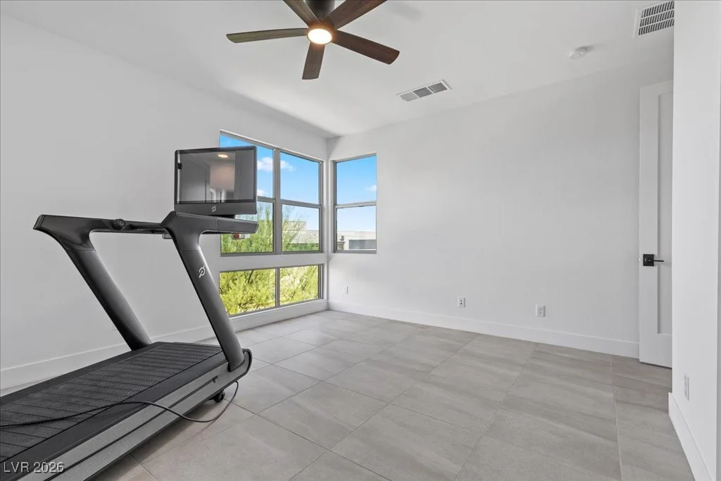 10215 Meridian Hill, Las Vegas, NV 89135