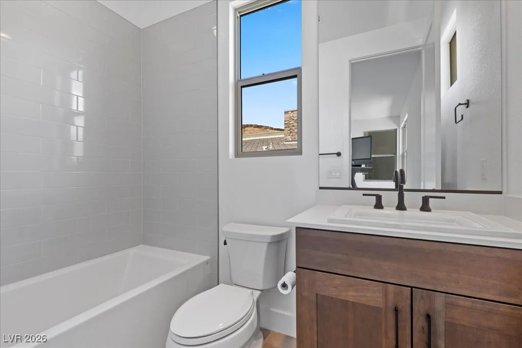 10215 Meridian Hill, Las Vegas, NV 89135