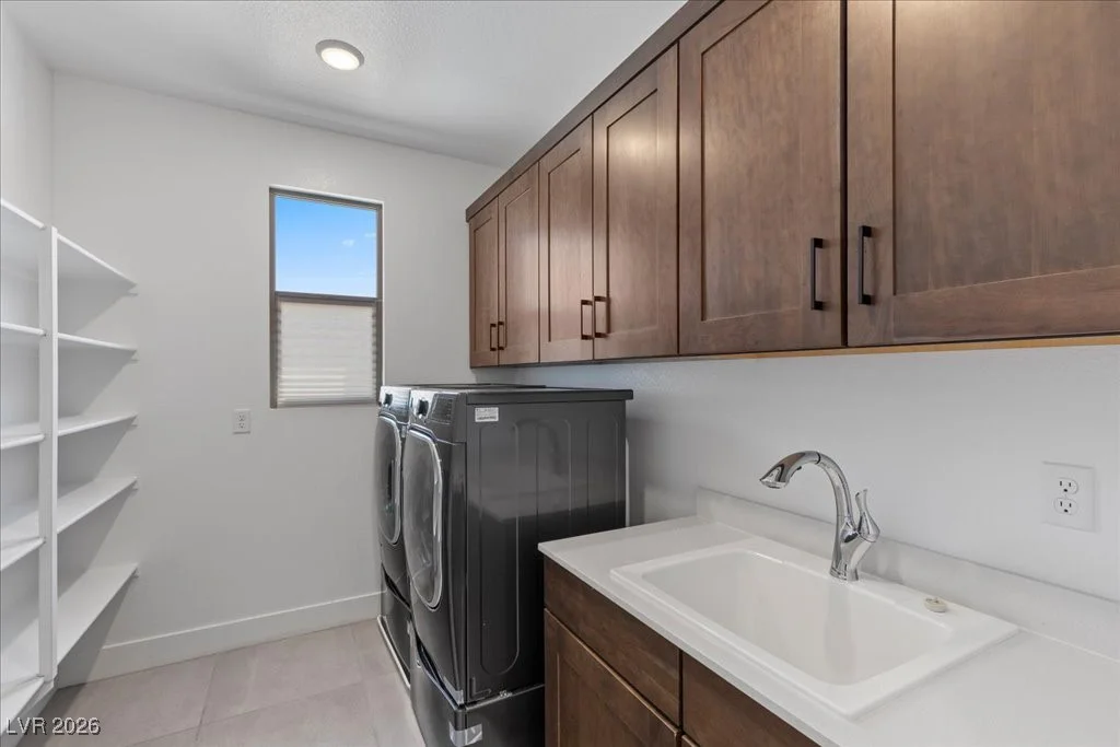 10215 Meridian Hill, Las Vegas, NV 89135