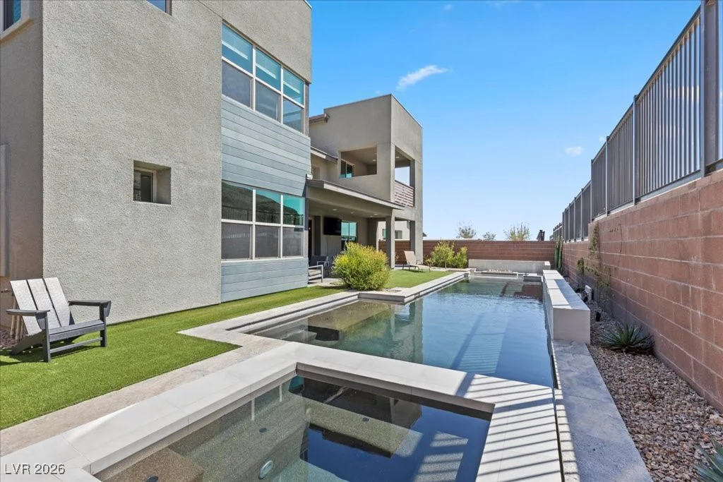 10215 Meridian Hill, Las Vegas, NV 89135
