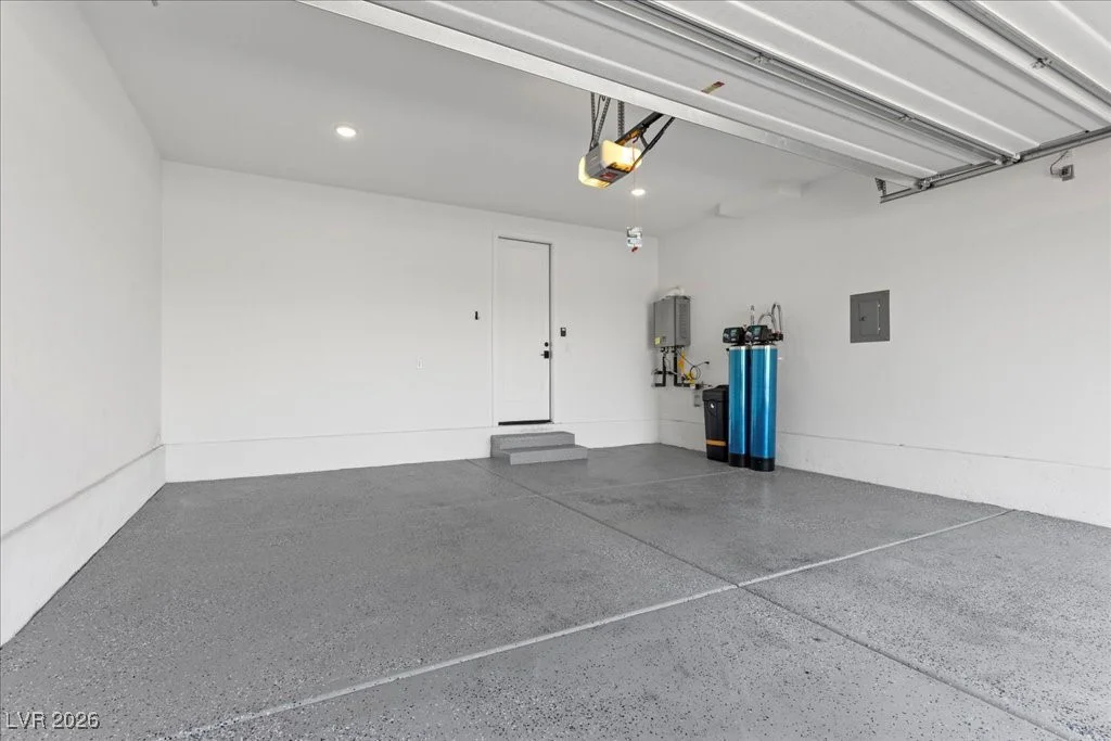 10215 Meridian Hill, Las Vegas, NV 89135