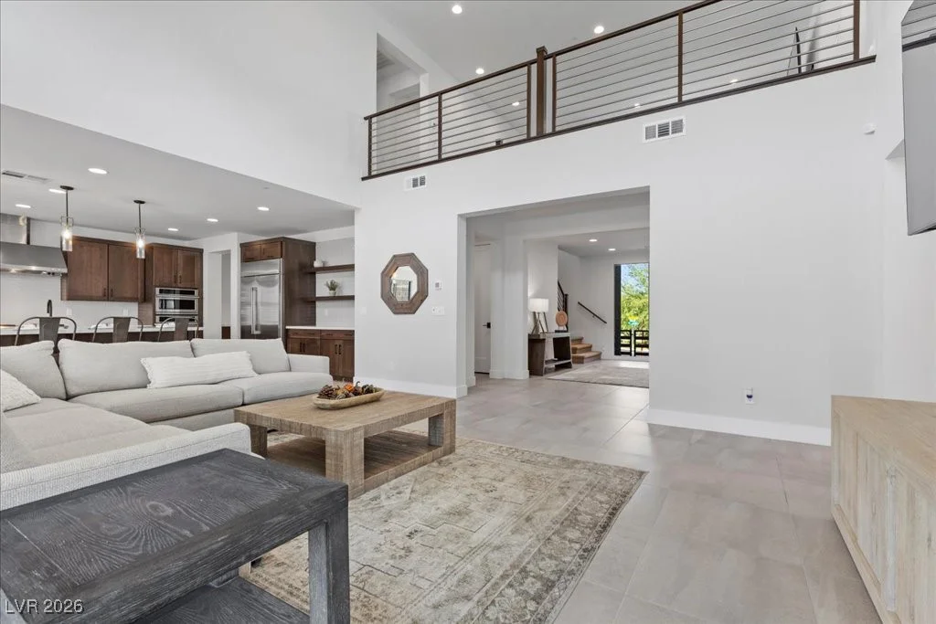 10215 Meridian Hill, Las Vegas, NV 89135