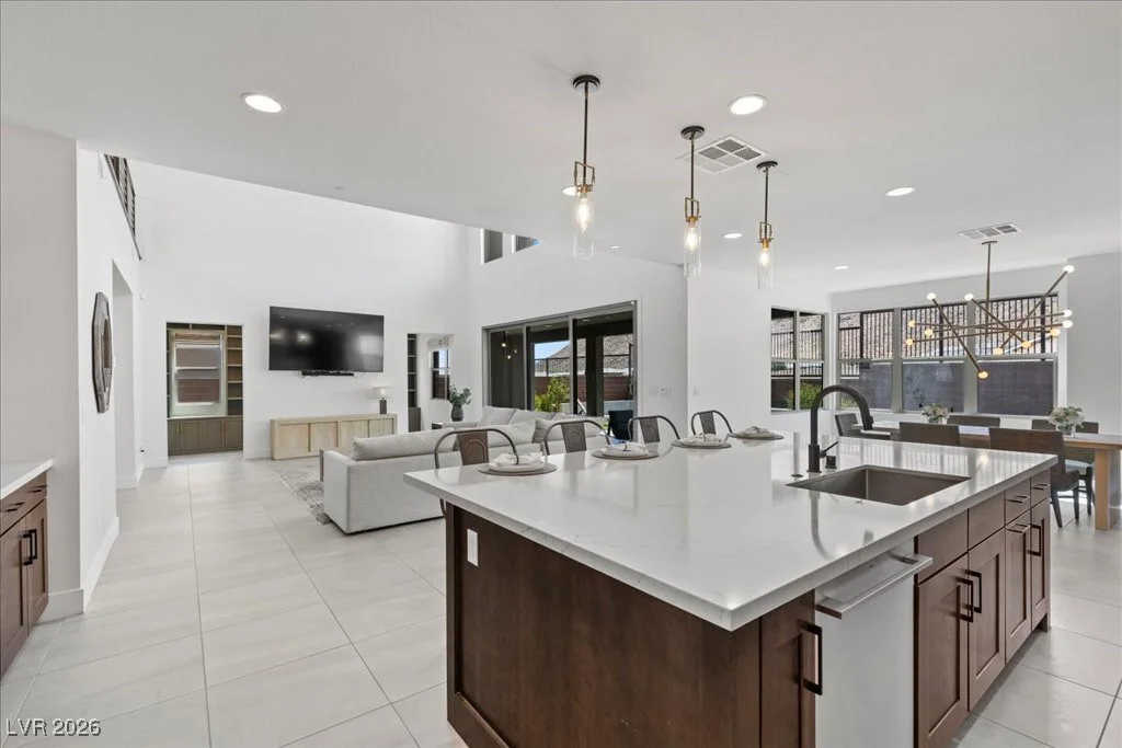 10215 Meridian Hill, Las Vegas, NV 89135