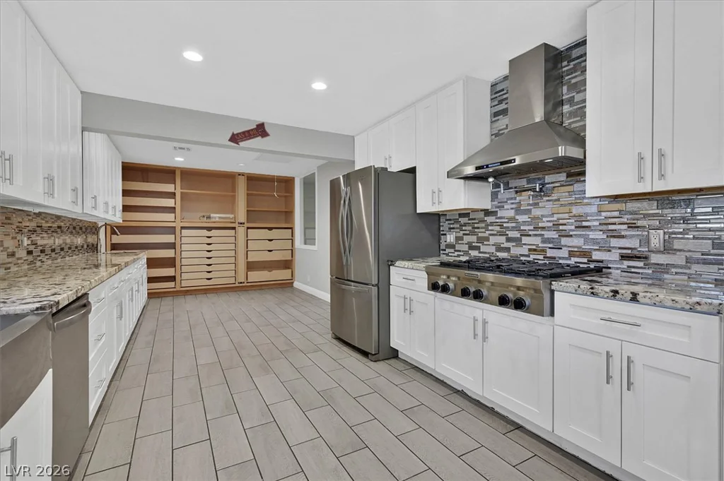 3396 Montessouri, Las Vegas, NV 89117