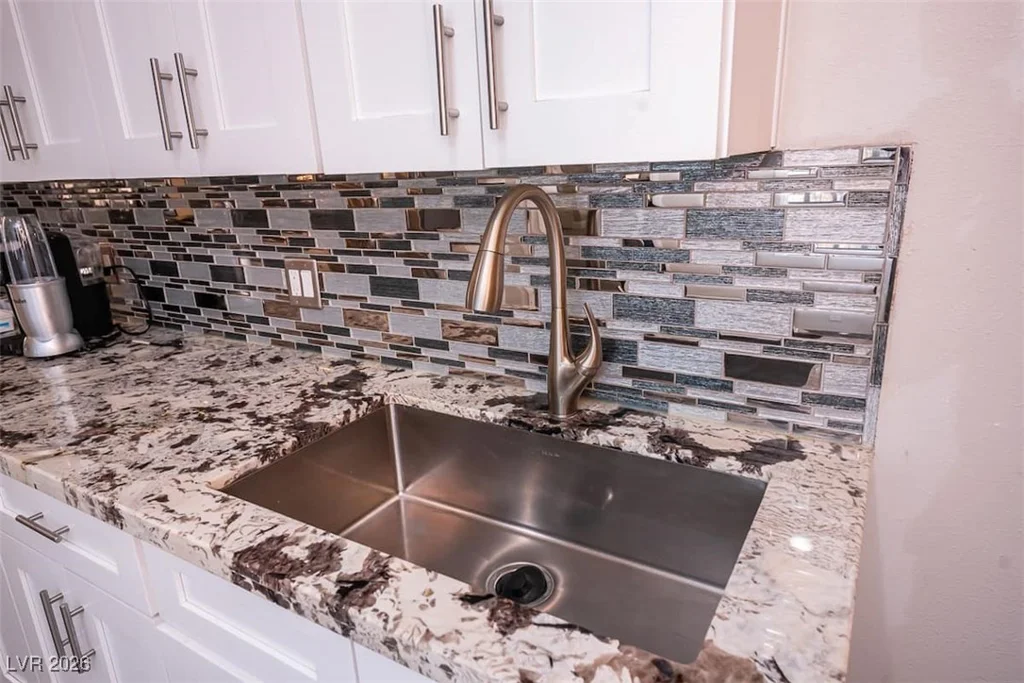 3396 Montessouri, Las Vegas, NV 89117