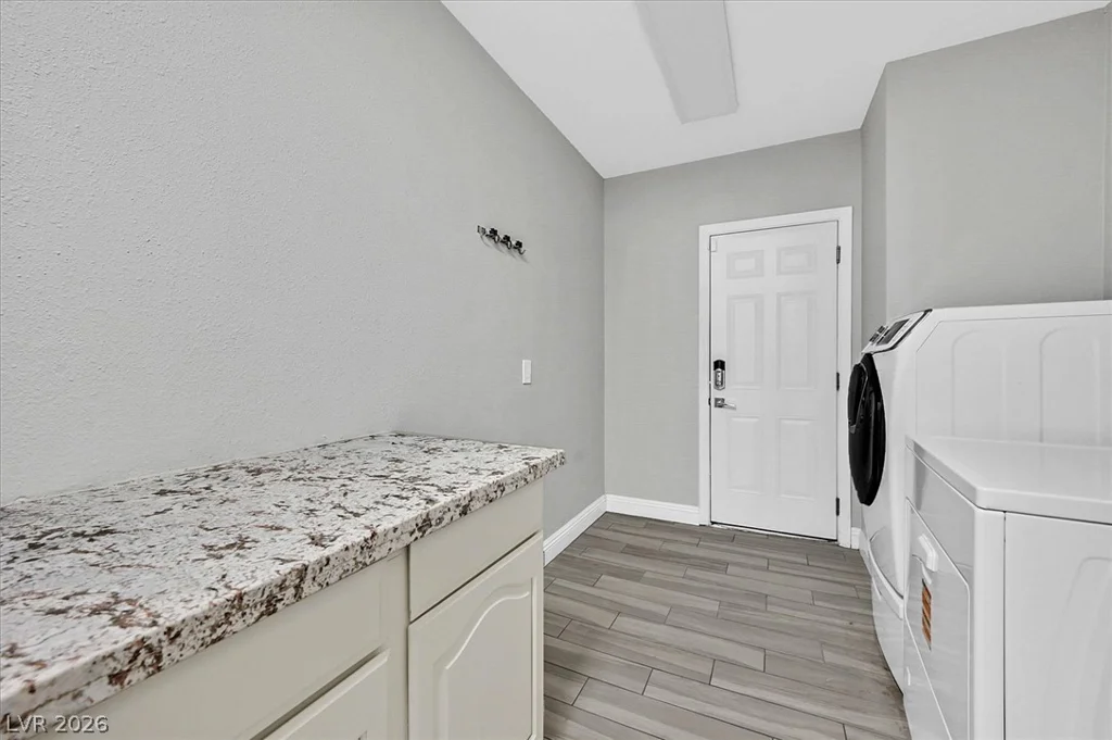 3396 Montessouri, Las Vegas, NV 89117