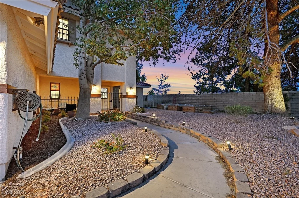 3396 Montessouri, Las Vegas, NV 89117