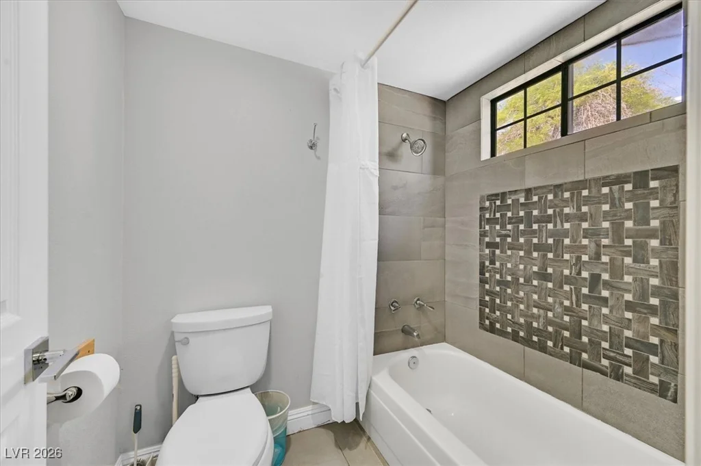 3396 Montessouri, Las Vegas, NV 89117
