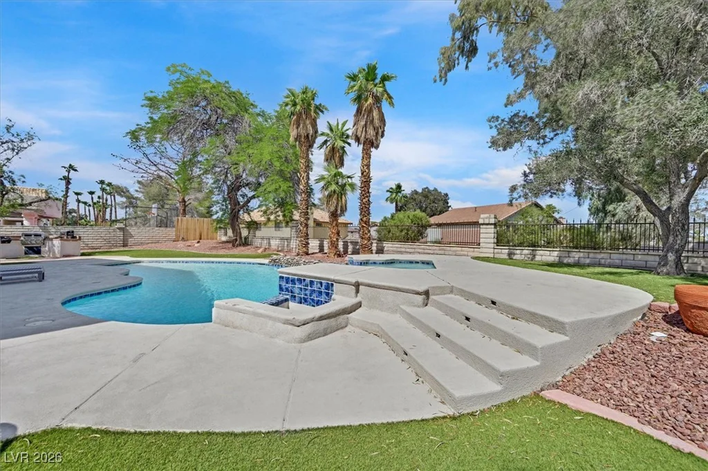 3396 Montessouri, Las Vegas, NV 89117