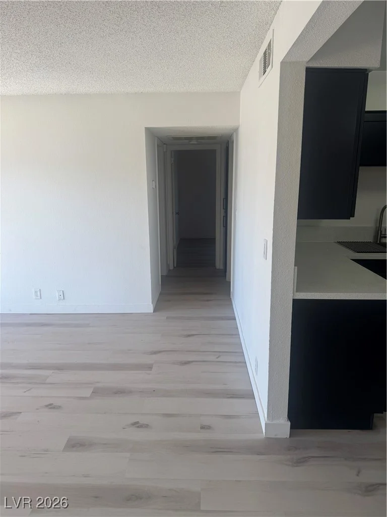 615 Royal Crest, Las Vegas, NV 89169