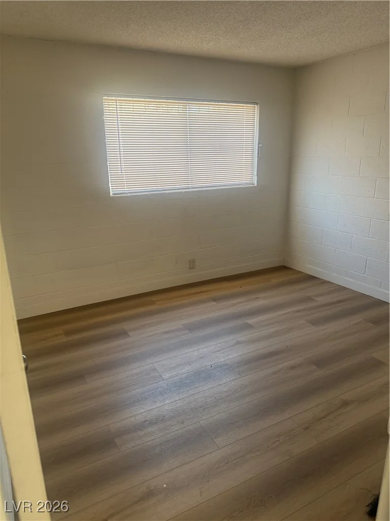 615 Royal Crest, Las Vegas, NV 89169