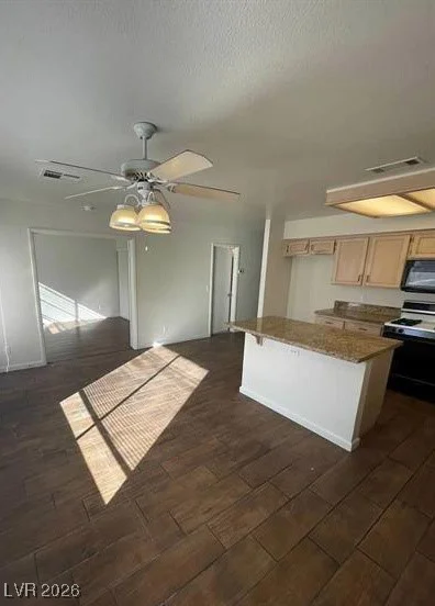 1213 Daytona, Las Vegas, NV 89117