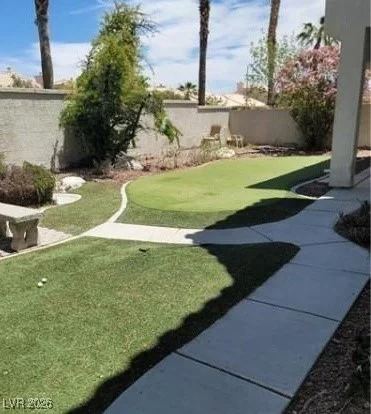 9758 Camino Capistrano, Las Vegas, NV 89147