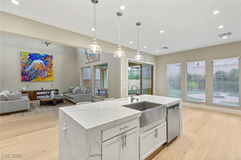 2720 Natural Rock, Las Vegas, NV 89138