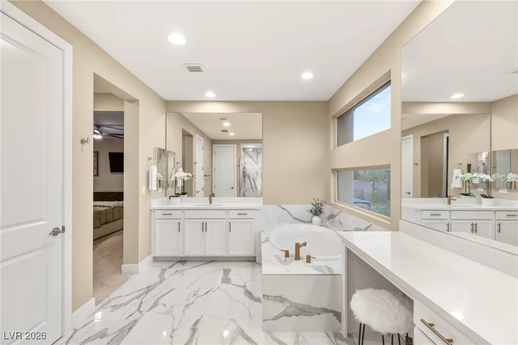 2720 Natural Rock, Las Vegas, NV 89138