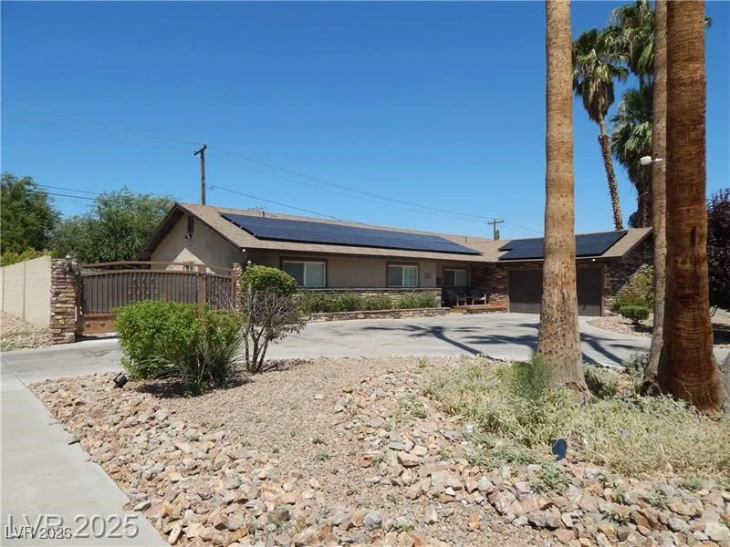 2712 Oakey, Las Vegas, NV 89102